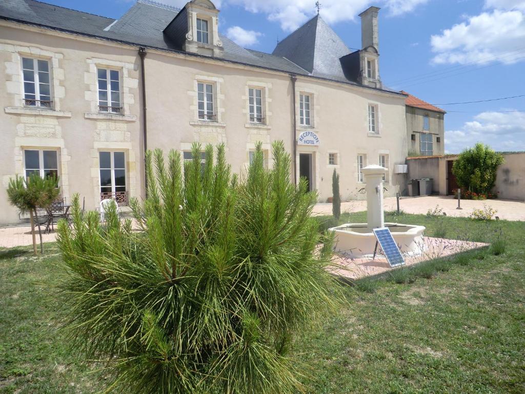 ホテルChateau Sainte Marie Dompierre-sur-Charente エクステリア 写真