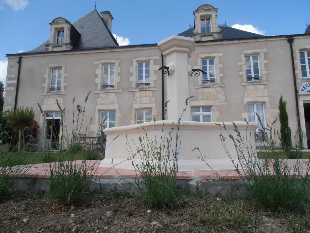 ホテルChateau Sainte Marie Dompierre-sur-Charente エクステリア 写真