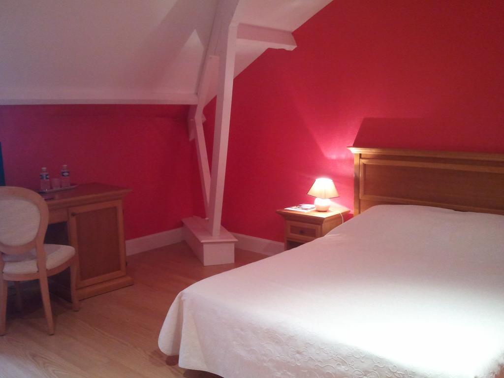 ホテルChateau Sainte Marie Dompierre-sur-Charente 部屋 写真