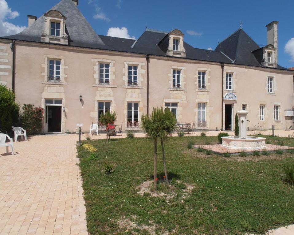 ホテルChateau Sainte Marie Dompierre-sur-Charente エクステリア 写真